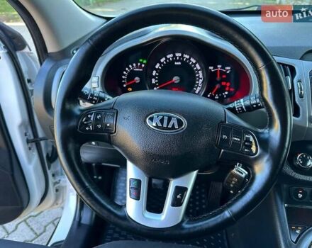 Білий Кіа Sportage, об'ємом двигуна 1.59 л та пробігом 219 тис. км за 12900 $, фото 472 на Automoto.ua