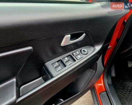 Белый Киа Sportage, объемом двигателя 2 л и пробегом 181 тыс. км за 13500 $, фото 24 на Automoto.ua