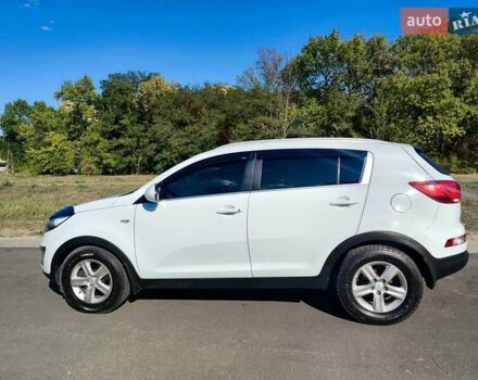 Белый Киа Sportage, объемом двигателя 1.7 л и пробегом 243 тыс. км за 13200 $, фото 4 на Automoto.ua