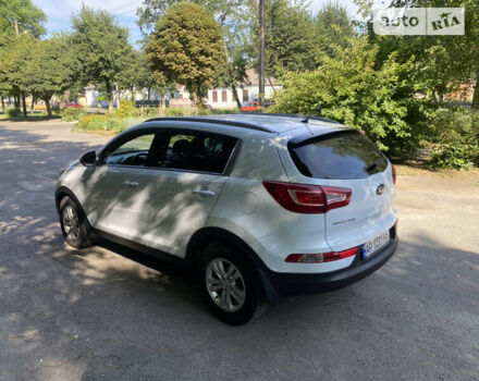 Білий Кіа Sportage, об'ємом двигуна 1.7 л та пробігом 97 тис. км за 13900 $, фото 10 на Automoto.ua