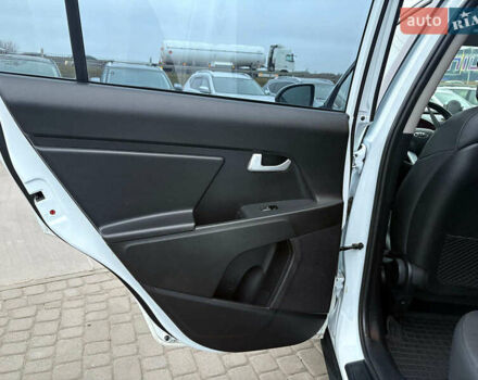 Белый Киа Sportage, объемом двигателя 2 л и пробегом 127 тыс. км за 14690 $, фото 37 на Automoto.ua