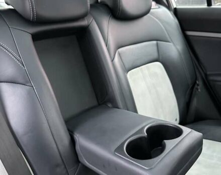 Белый Киа Sportage, объемом двигателя 1.6 л и пробегом 171 тыс. км за 13800 $, фото 20 на Automoto.ua