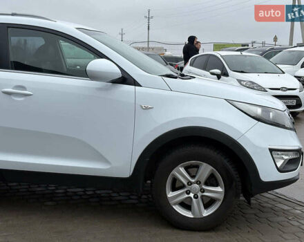 Белый Киа Sportage, объемом двигателя 2 л и пробегом 127 тыс. км за 14690 $, фото 3 на Automoto.ua