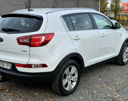 Белый Киа Sportage, объемом двигателя 1.7 л и пробегом 219 тыс. км за 12999 $, фото 9 на Automoto.ua
