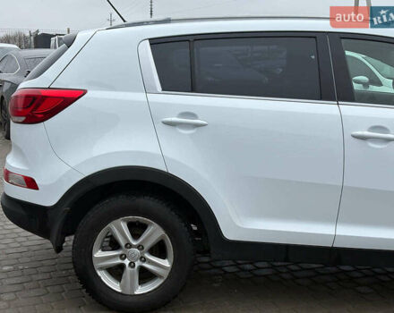Белый Киа Sportage, объемом двигателя 2 л и пробегом 127 тыс. км за 14690 $, фото 5 на Automoto.ua