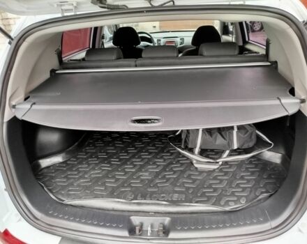 Киа Sportage 2014 в Черкассах на Automoto.ua Белый Киа Sportage, объемом двигателя 2 л и пробегом 154 тыс. км за 11900 $, фото 5 на Automoto.ua