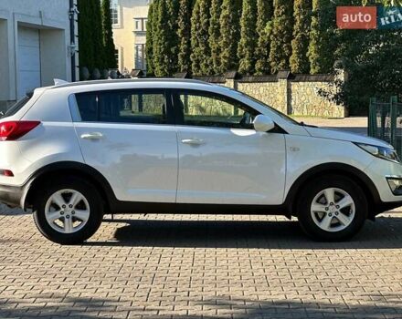 Білий Кіа Sportage, об'ємом двигуна 1.59 л та пробігом 219 тис. км за 12900 $, фото 502 на Automoto.ua