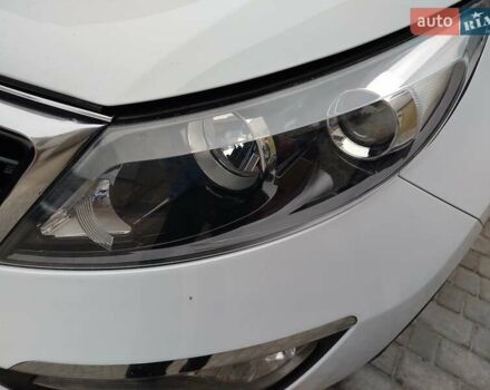 Белый Киа Sportage, объемом двигателя 2 л и пробегом 194 тыс. км за 11900 $, фото 6 на Automoto.ua