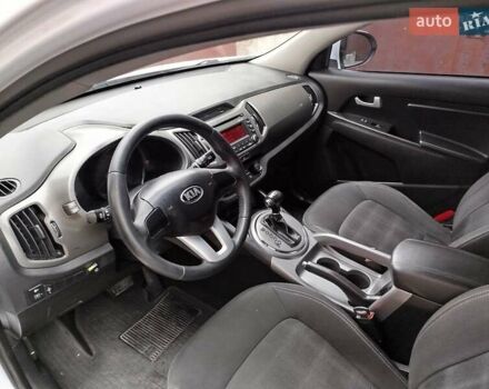 Белый Киа Sportage, объемом двигателя 2 л и пробегом 194 тыс. км за 11900 $, фото 10 на Automoto.ua