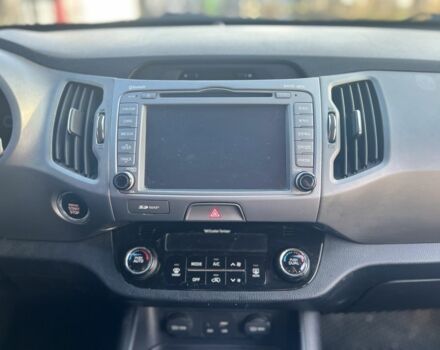 Білий Кіа Sportage, об'ємом двигуна 2 л та пробігом 229 тис. км за 13750 $, фото 15 на Automoto.ua