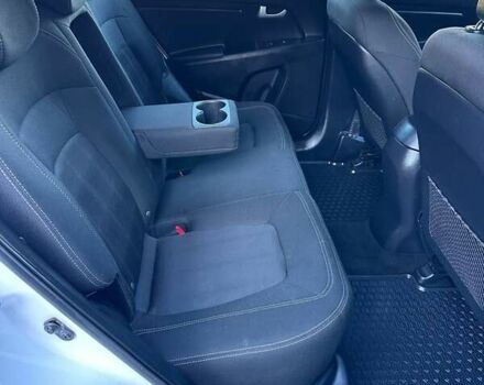 Білий Кіа Sportage, об'ємом двигуна 1.59 л та пробігом 219 тис. км за 12900 $, фото 379 на Automoto.ua