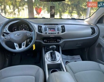 Белый Киа Sportage, объемом двигателя 2.36 л и пробегом 230 тыс. км за 11450 $, фото 20 на Automoto.ua