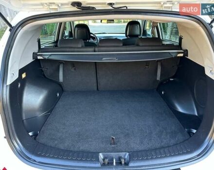 Білий Кіа Sportage, об'ємом двигуна 1.59 л та пробігом 219 тис. км за 12900 $, фото 124 на Automoto.ua