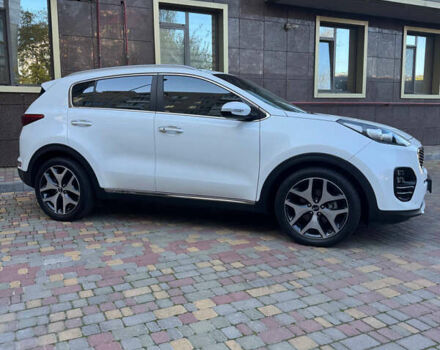 Белый Киа Sportage, объемом двигателя 2 л и пробегом 135 тыс. км за 20100 $, фото 2 на Automoto.ua