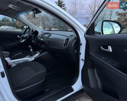 Белый Киа Sportage, объемом двигателя 1.7 л и пробегом 142 тыс. км за 14999 $, фото 30 на Automoto.ua