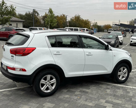 Белый Киа Sportage, объемом двигателя 1.7 л и пробегом 192 тыс. км за 13800 $, фото 5 на Automoto.ua