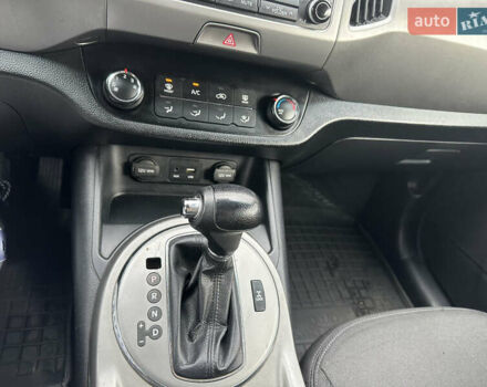 Белый Киа Sportage, объемом двигателя 2.36 л и пробегом 254 тыс. км за 12700 $, фото 38 на Automoto.ua