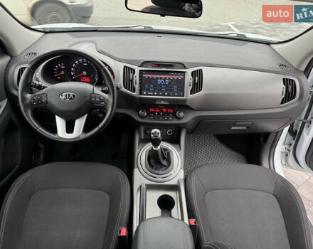 Белый Киа Sportage, объемом двигателя 1.7 л и пробегом 192 тыс. км за 13800 $, фото 34 на Automoto.ua