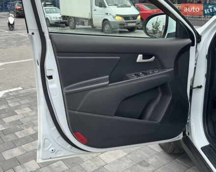 Белый Киа Sportage, объемом двигателя 1.7 л и пробегом 192 тыс. км за 13800 $, фото 35 на Automoto.ua