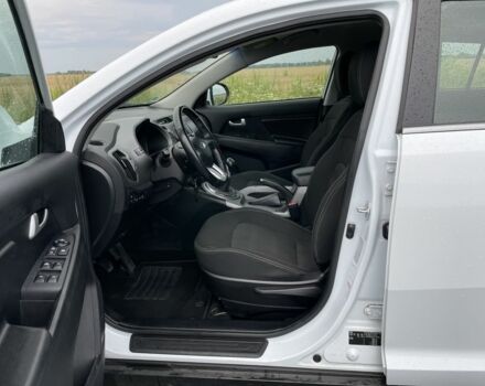 Белый Киа Sportage, объемом двигателя 1.6 л и пробегом 232 тыс. км за 12500 $, фото 6 на Automoto.ua