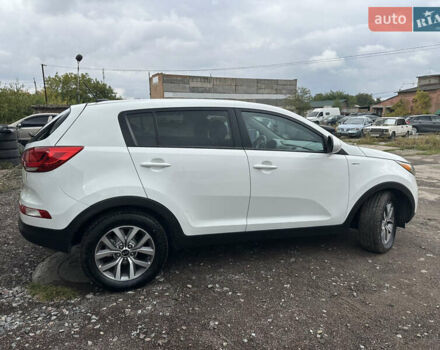 Белый Киа Sportage, объемом двигателя 2.36 л и пробегом 254 тыс. км за 12700 $, фото 9 на Automoto.ua