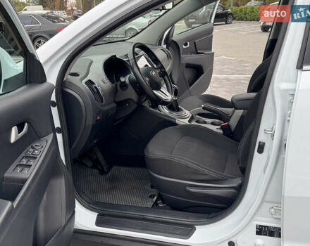 Белый Киа Sportage, объемом двигателя 1.7 л и пробегом 192 тыс. км за 13800 $, фото 41 на Automoto.ua