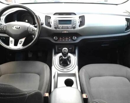 Белый Киа Sportage, объемом двигателя 0 л и пробегом 220 тыс. км за 14350 $, фото 7 на Automoto.ua