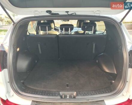 Белый Киа Sportage, объемом двигателя 1.69 л и пробегом 236 тыс. км за 14000 $, фото 1 на Automoto.ua