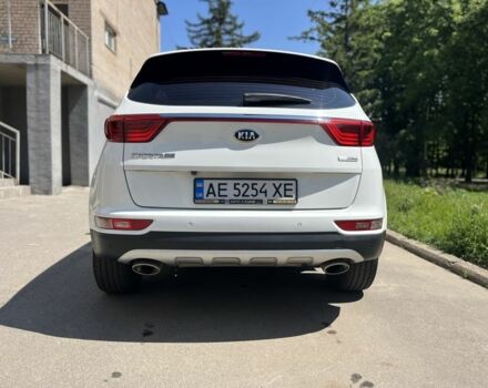 Білий Кіа Sportage, об'ємом двигуна 2 л та пробігом 154 тис. км за 18500 $, фото 4 на Automoto.ua