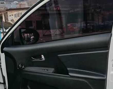 Білий Кіа Sportage, об'ємом двигуна 2 л та пробігом 211 тис. км за 15300 $, фото 23 на Automoto.ua