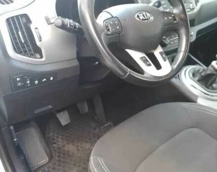 Белый Киа Sportage, объемом двигателя 0 л и пробегом 220 тыс. км за 14350 $, фото 6 на Automoto.ua