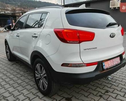 Білий Кіа Sportage, об'ємом двигуна 2 л та пробігом 211 тис. км за 15300 $, фото 4 на Automoto.ua