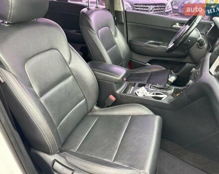 Белый Киа Sportage, объемом двигателя 2 л и пробегом 205 тыс. км за 16670 $, фото 16 на Automoto.ua