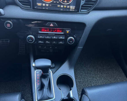 Белый Киа Sportage, объемом двигателя 2 л и пробегом 135 тыс. км за 20100 $, фото 22 на Automoto.ua