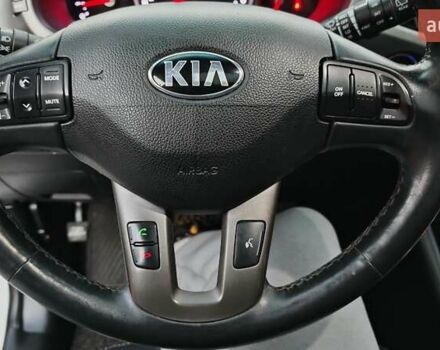 Білий Кіа Sportage, об'ємом двигуна 2 л та пробігом 211 тис. км за 15300 $, фото 43 на Automoto.ua