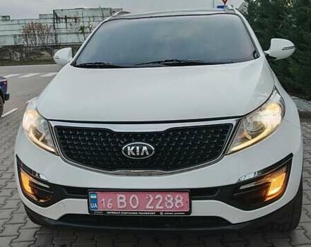 Білий Кіа Sportage, об'ємом двигуна 2 л та пробігом 211 тис. км за 15300 $, фото 3 на Automoto.ua