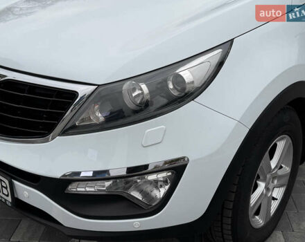Белый Киа Sportage, объемом двигателя 1.7 л и пробегом 192 тыс. км за 13800 $, фото 22 на Automoto.ua