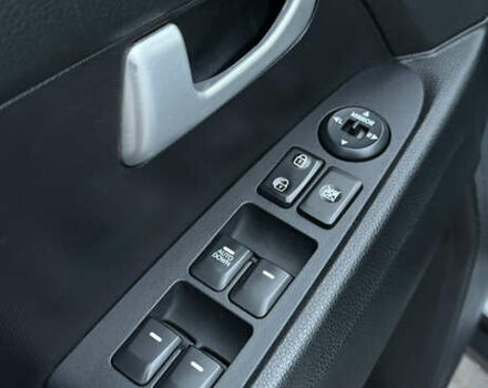 Белый Киа Sportage, объемом двигателя 1.7 л и пробегом 142 тыс. км за 14999 $, фото 31 на Automoto.ua