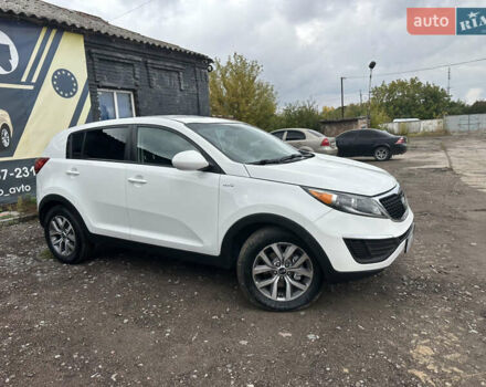 Белый Киа Sportage, объемом двигателя 2.36 л и пробегом 254 тыс. км за 12700 $, фото 6 на Automoto.ua