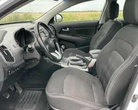 Белый Киа Sportage, объемом двигателя 1.6 л и пробегом 232 тыс. км за 12500 $, фото 9 на Automoto.ua