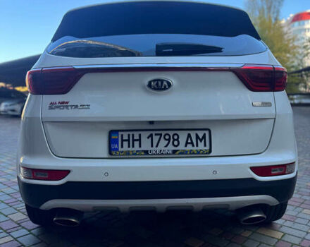 Белый Киа Sportage, объемом двигателя 2 л и пробегом 135 тыс. км за 20100 $, фото 4 на Automoto.ua