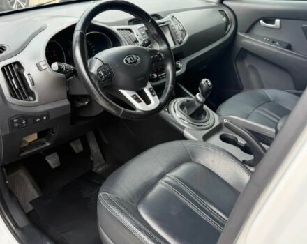 Белый Киа Sportage, объемом двигателя 1.7 л и пробегом 79 тыс. км за 5200 $, фото 6 на Automoto.ua