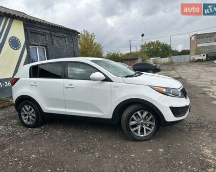 Белый Киа Sportage, объемом двигателя 2.36 л и пробегом 254 тыс. км за 12700 $, фото 7 на Automoto.ua