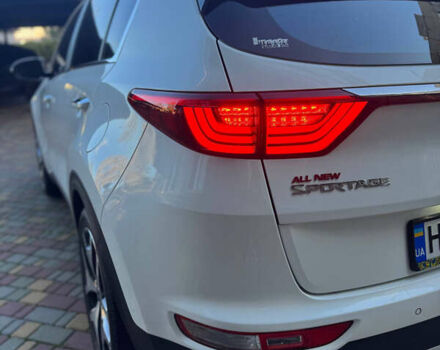Белый Киа Sportage, объемом двигателя 2 л и пробегом 135 тыс. км за 20100 $, фото 40 на Automoto.ua