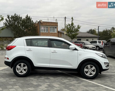 Белый Киа Sportage, объемом двигателя 1.7 л и пробегом 192 тыс. км за 13800 $, фото 3 на Automoto.ua