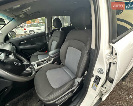 Белый Киа Sportage, объемом двигателя 2.36 л и пробегом 254 тыс. км за 12700 $, фото 27 на Automoto.ua