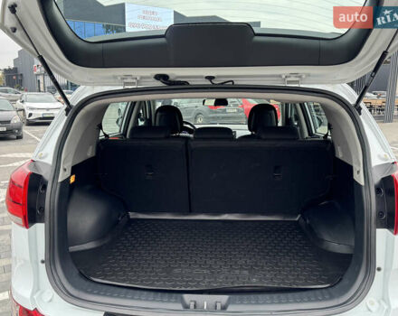Белый Киа Sportage, объемом двигателя 1.7 л и пробегом 192 тыс. км за 13800 $, фото 64 на Automoto.ua