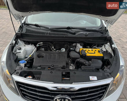 Белый Киа Sportage, объемом двигателя 1.7 л и пробегом 142 тыс. км за 14999 $, фото 12 на Automoto.ua
