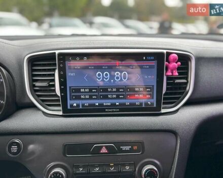 Белый Киа Sportage, объемом двигателя 2 л и пробегом 205 тыс. км за 16670 $, фото 19 на Automoto.ua