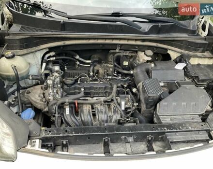 Белый Киа Sportage, объемом двигателя 2.4 л и пробегом 143 тыс. км за 12800 $, фото 25 на Automoto.ua